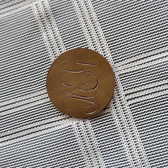 Love Token with Engraved Initials HEG on Vintage Foreign Coin - Picture 3 of 4